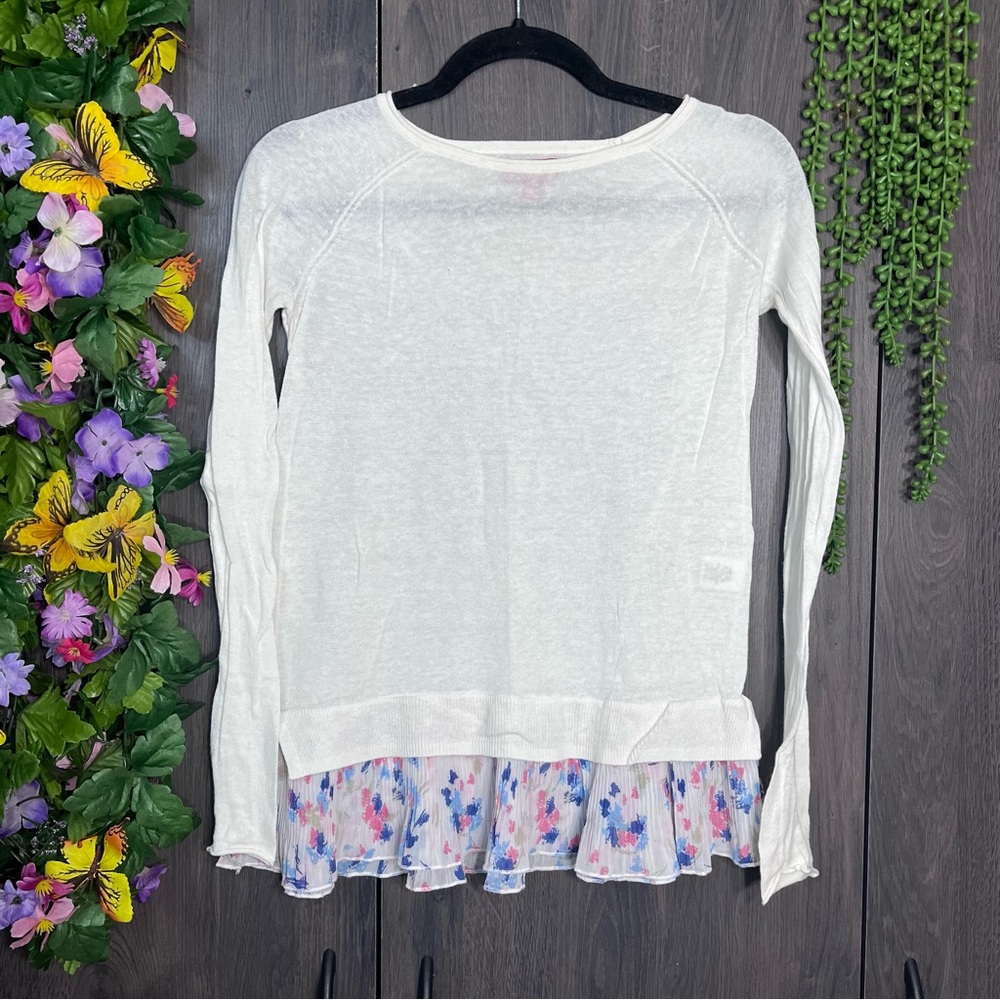 :)💙2/$40💙Elle Long Sleeve Ruffle Floral Trim Lightweight Sweater Size XS